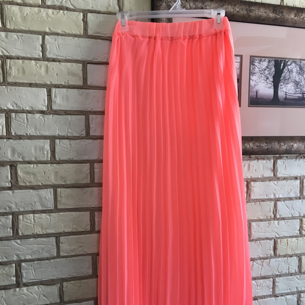 Pink Pleated Maxi Skirt